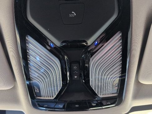 Certified 2023 BMW X7 xDrive40i w/ Premium Package image 21