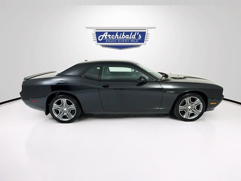 Used 2012 Dodge Challenger R/T RWD image 8