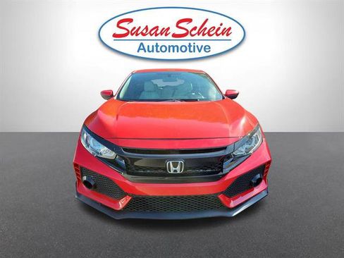Used 2018 Honda Civic Sport image 2
