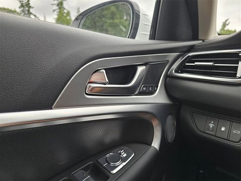 New 2026 Genesis G70 2.5T Prestige image 33