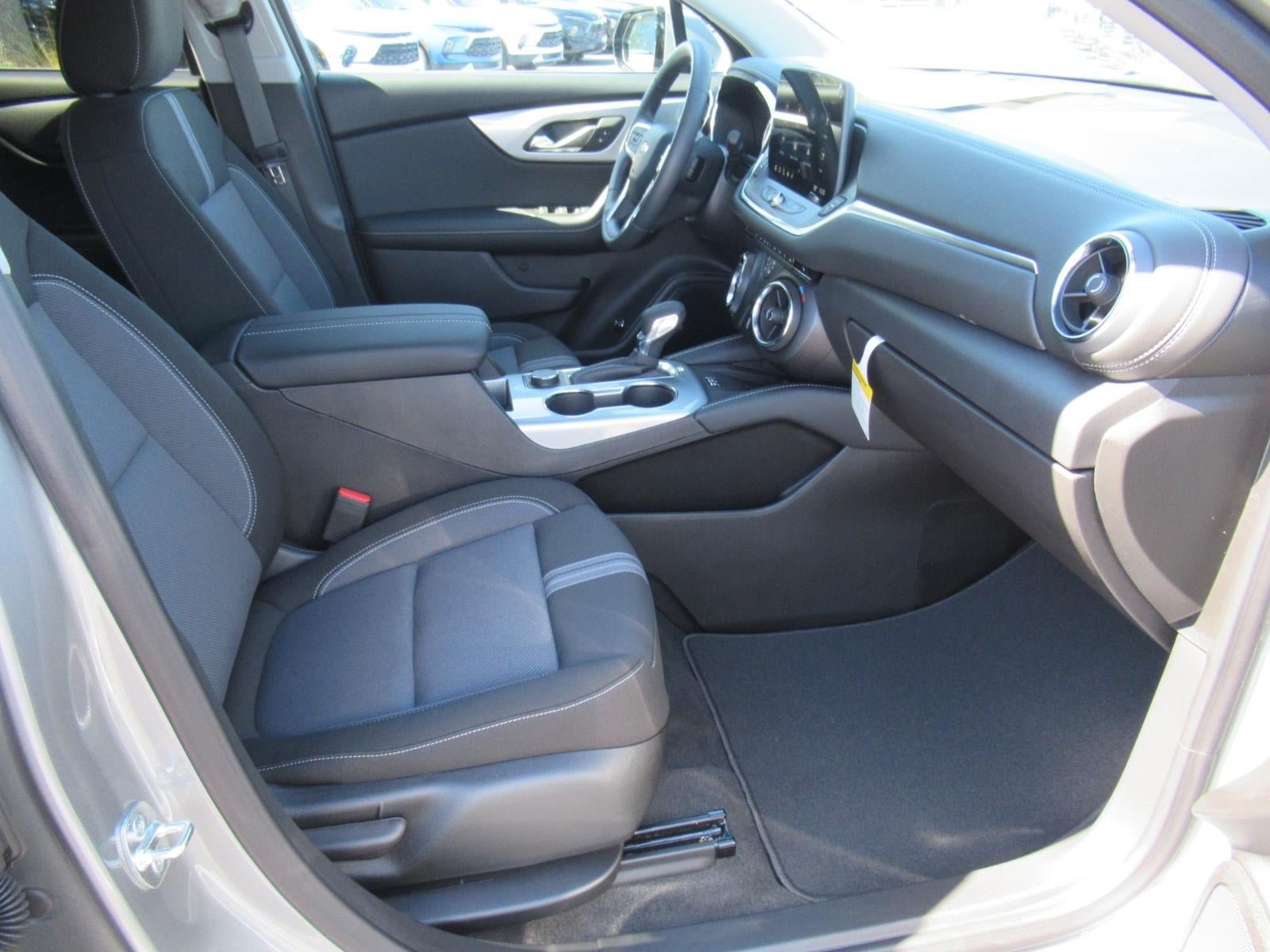 New 2026 Chevrolet Blazer LT w/ Convenience Package FWD image 10
