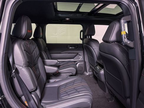 New 2026 Nissan Armada PRO-4X image 32