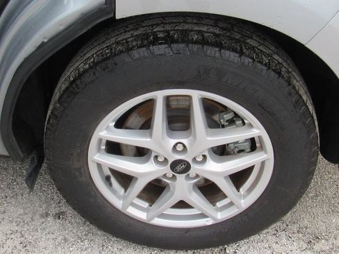 Used 2024 Ford Edge SEL image 10