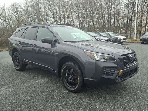 Used 2025 Subaru Outback Wilderness AWD/4WD image 3