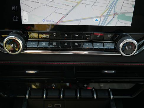 New 2026 Chevrolet Colorado Z71 w/ Technology Package image 8