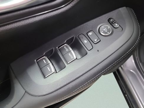 Certified 2025 Honda HR-V EX-L image 23