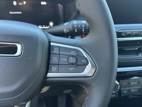 New 2026 Jeep Compass Limited w/ Sun, Sound & Navigation Group AWD/4WD image 23