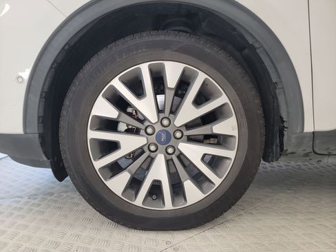 Used 2020 Ford Escape Titanium AWD/4WD image 9