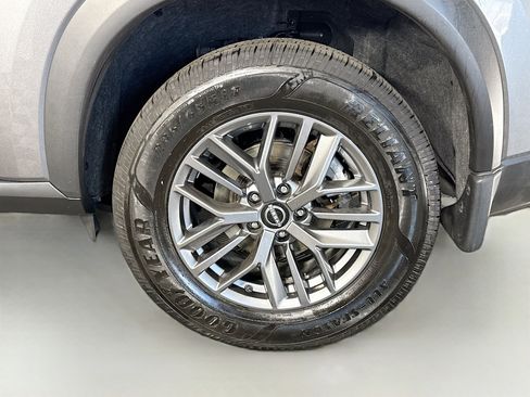 Used 2022 Nissan Rogue S AWD/4WD image 37