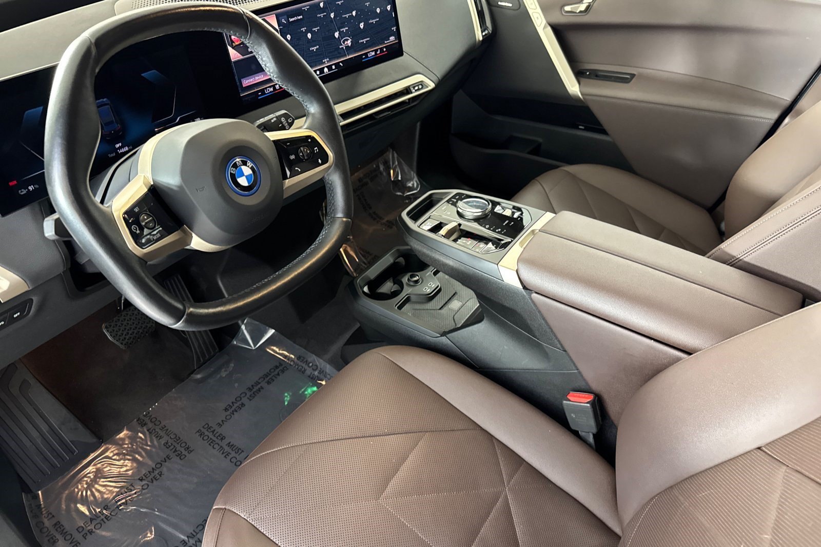 Used 2025 BMW iX xDrive50 AWD/4WD image 4