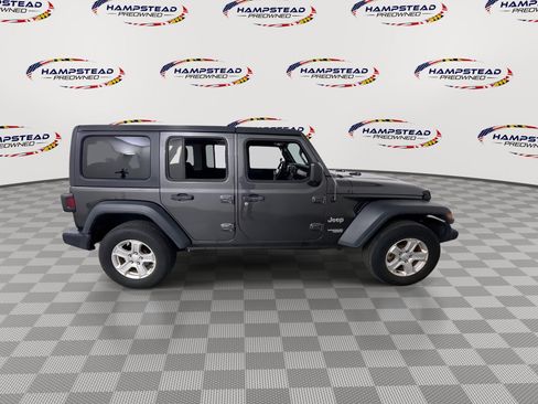 Used 2019 Jeep Wrangler Unlimited Sport S AWD/4WD image 9