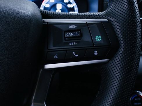 Used 2023 Mitsubishi Outlander SE image 13