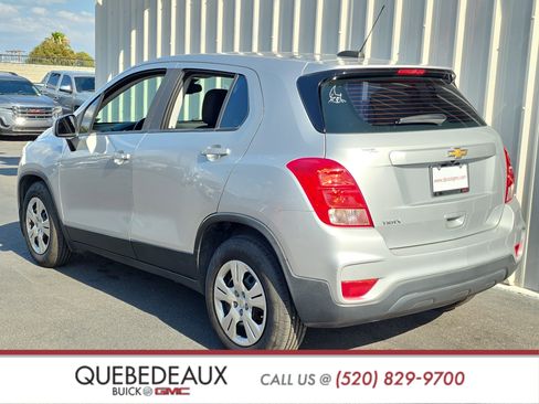 Used 2017 Chevrolet Trax LS FWD image 5