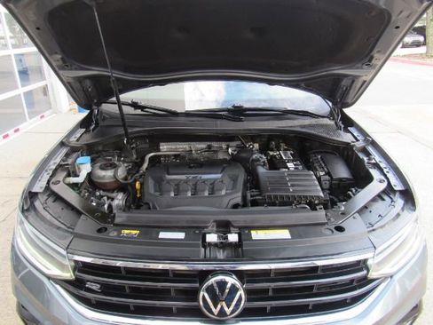 Used 2022 Volkswagen Tiguan SE R-Line image 57