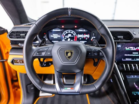 Used 2024 Lamborghini Urus S AWD/4WD image 42