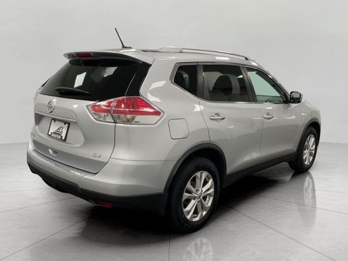 Used 2015 Nissan Rogue SV FWD image 4