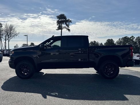Used 2026 Chevrolet Silverado 1500 ZR2 w/ Dark Appearance Package AWD/4WD image 9