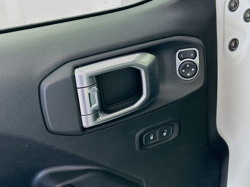 Used 2022 Jeep Wrangler Sport S image 15