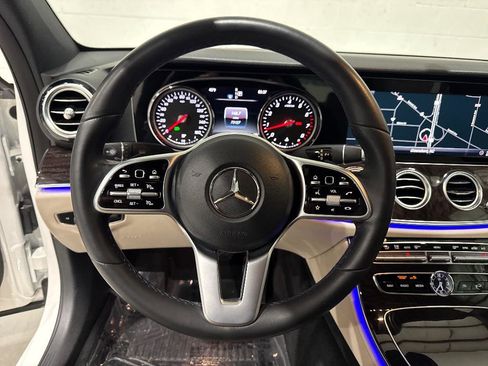 Used 2019 Mercedes-Benz E 300 image 34