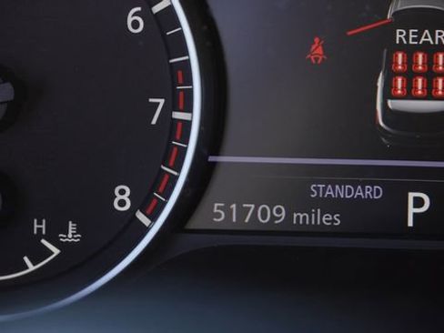 Used 2024 Nissan Pathfinder SV image 35