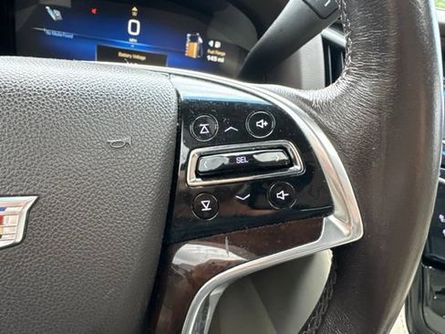 Used 2015 Cadillac Escalade Luxury AWD/4WD image 19