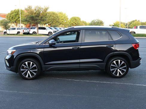 Used 2024 Volkswagen Taos SE FWD image 30