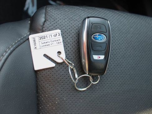 Used 2021 Subaru Outback Limited XT image 33