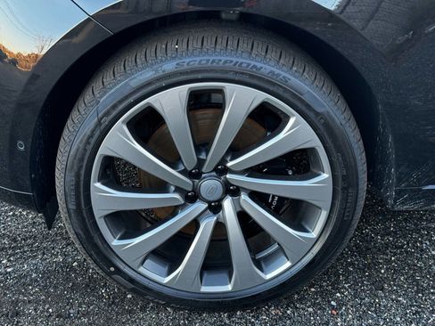 New 2025 Land Rover Range Rover SE image 4