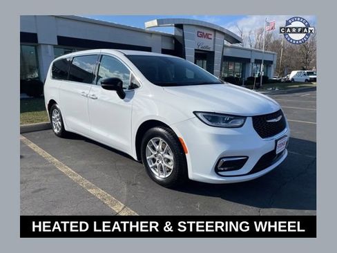 Used 2024 Chrysler Pacifica Touring-L FWD image 1