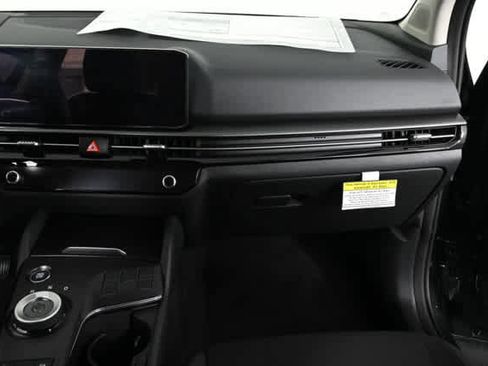 New 2026 Kia Sportage LX FWD image 13