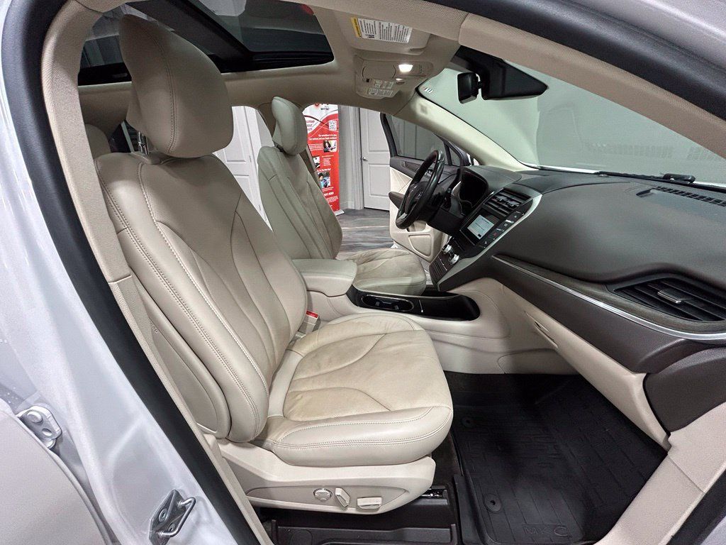 Used 2018 Lincoln MKC Reserve FWD image 39