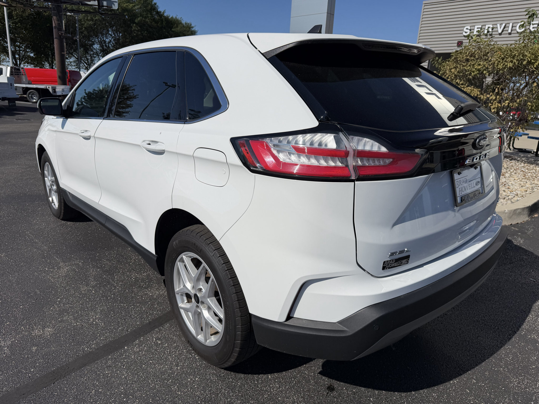 Used 2024 Ford Edge SEL w/ Convenience Package AWD/4WD image 8