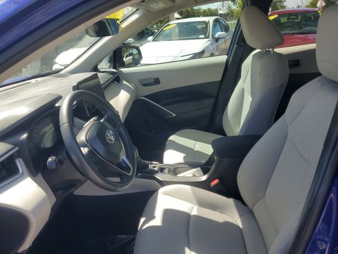 Certified 2025 Toyota Corolla Cross LE FWD image 15