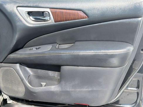 Used 2014 Nissan Pathfinder SL w/ SL Premium Package image 33