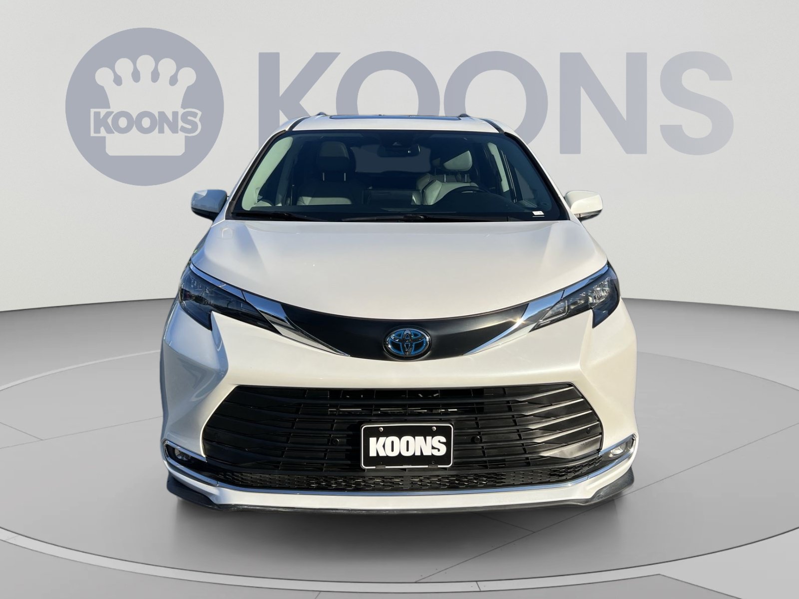Used 2024 Toyota Sienna XLE w/ XLE Plus Package AWD/4WD image 11
