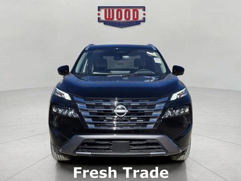 Used 2025 Nissan Rogue SL w/ Tech Package image 2