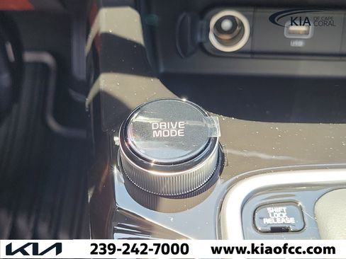New 2026 Kia Seltos S FWD image 29