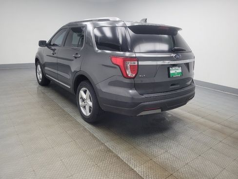 Used 2019 Ford Explorer XLT FWD image 3