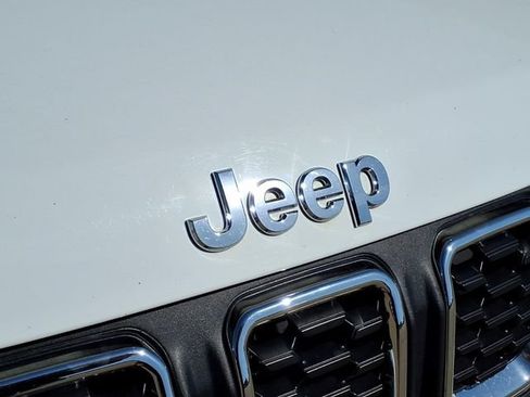 Used 2024 Jeep Compass Latitude AWD/4WD image 24