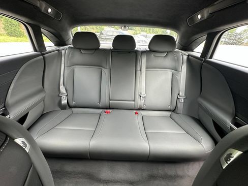Used 2024 Lucid Air Touring AWD/4WD image 15