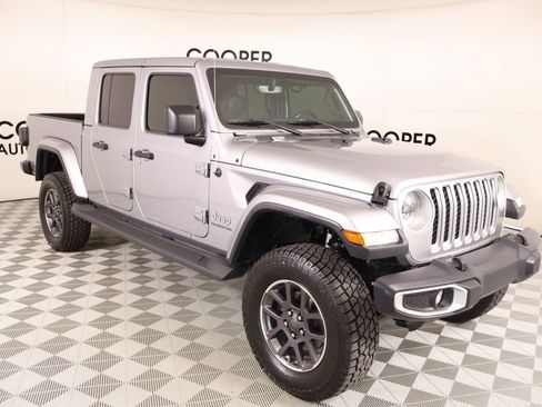 Used 2020 Jeep Gladiator Overland w/ Dual Top Group AWD/4WD image 1