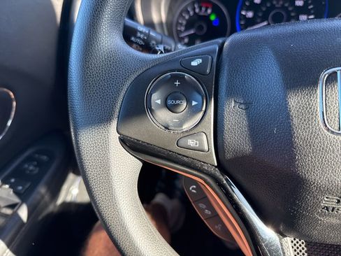 Used 2018 Honda HR-V EX image 21