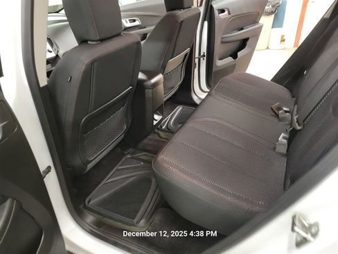 Used 2016 Chevrolet Equinox LT w/ Convenience Package image 15