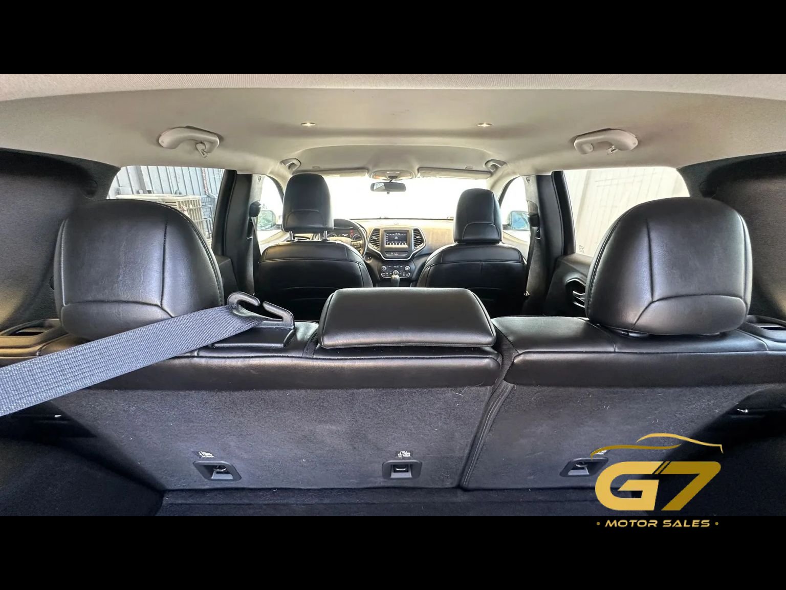 Used 2019 Jeep Cherokee Latitude Plus FWD image 19