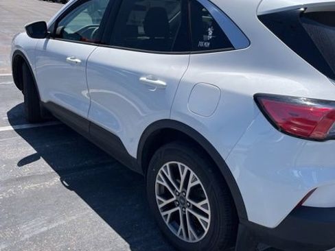 Used 2021 Ford Escape SEL w/ Technology Package AWD/4WD image 3