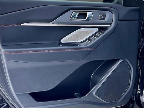 Used 2025 Ford Explorer ST image 12