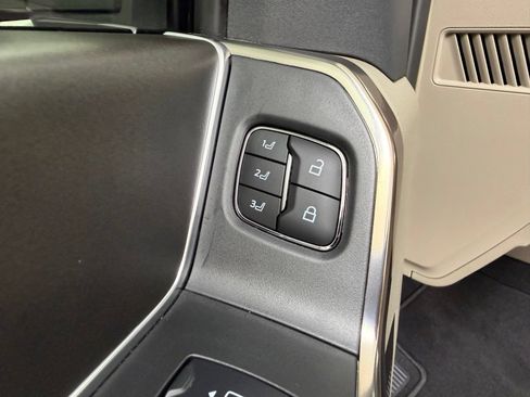 Used 2026 Ford F450 Platinum w/ Platinum Plus Package AWD/4WD image 19