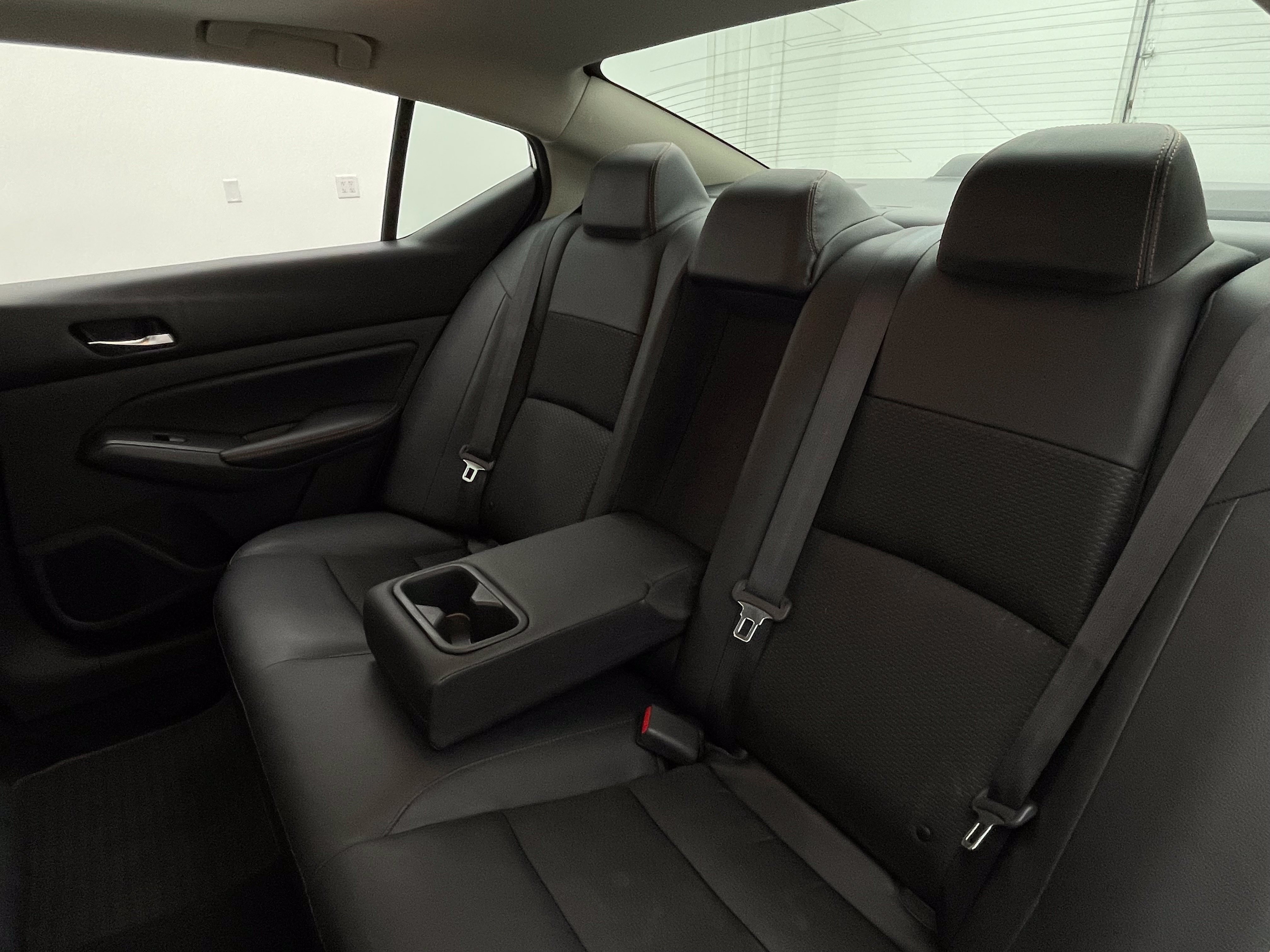 Used 2020 Nissan Altima 2.5 SR w/ Premium Package FWD image 39