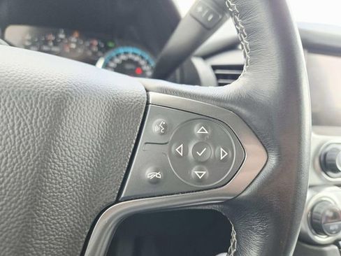 Used 2020 Chevrolet Suburban Premier w/ Premier 6.2L Value Package image 23