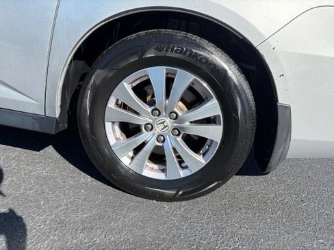 Used 2015 Honda Odyssey EX image 10